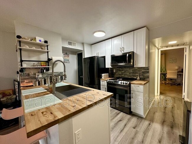 Building Photo - 4901 S Calle Los Cerros Dr