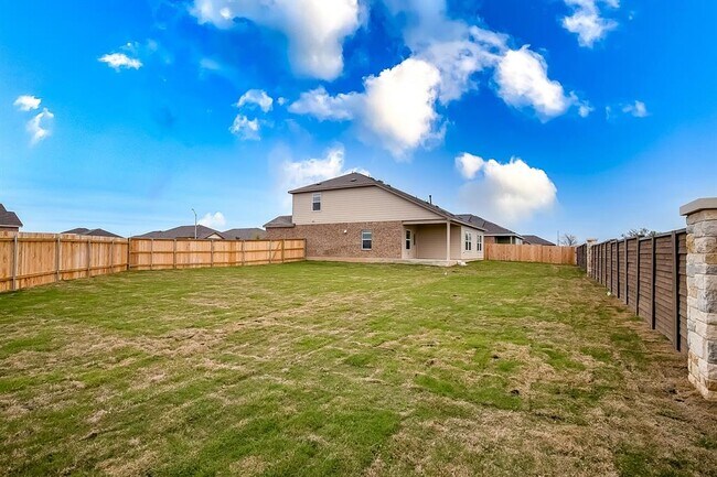 Building Photo - 414 Sebring Cir