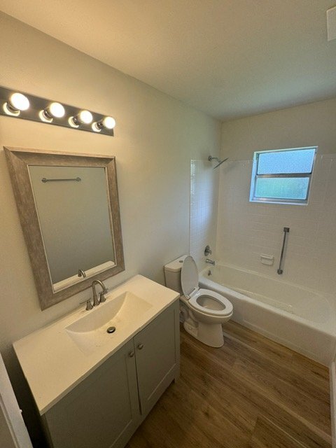 Building Photo - 7406 Pacific Ave