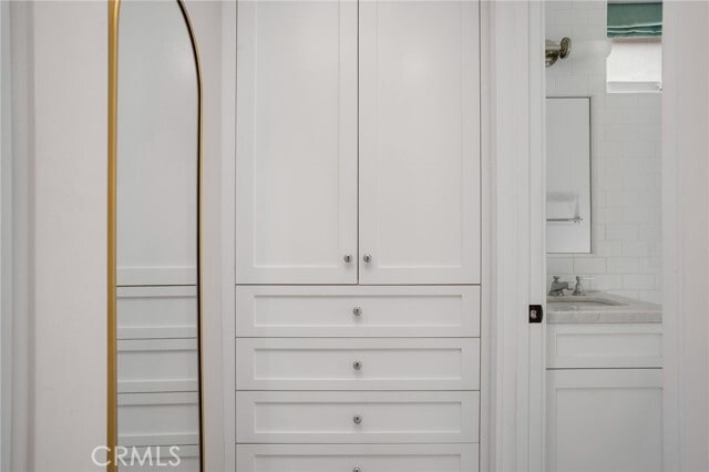 Building Photo - 328 28th St