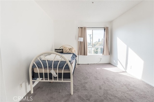 Building Photo - 450 E 4th St