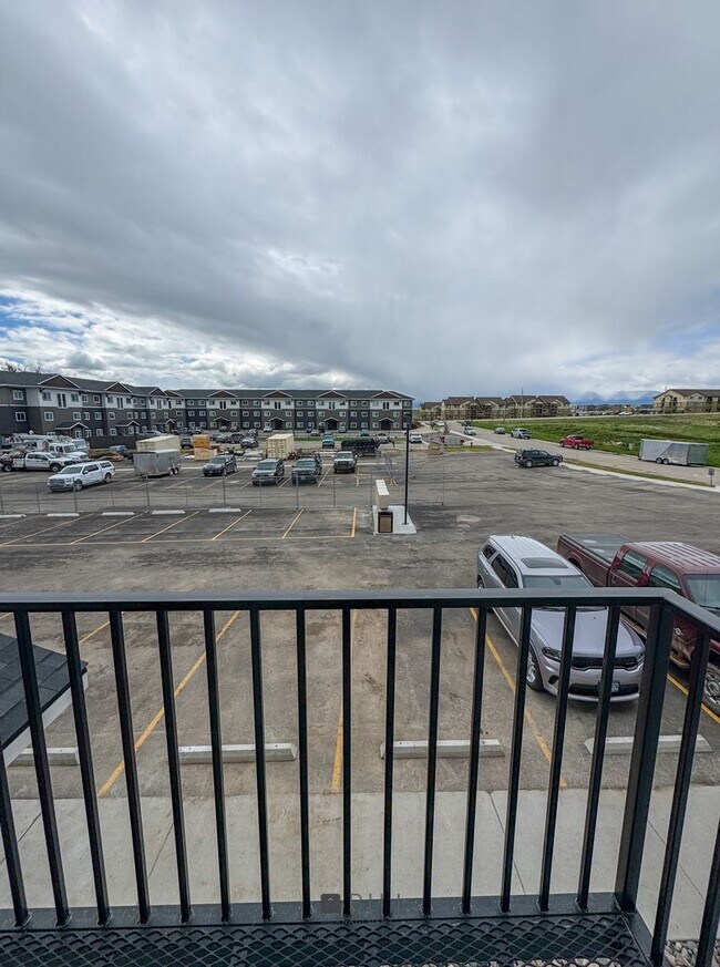 Building Photo - BRAND NEW Pet Friendly 1 bed/ 1 bath apart...