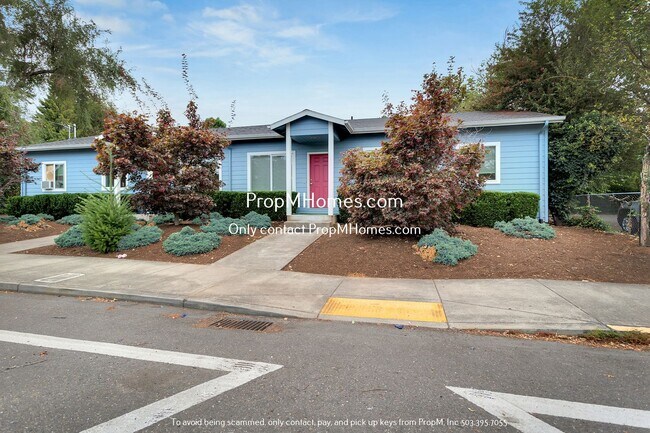 Building Photo - Spacious Retreat in NE Portland - 3 Bedroo...