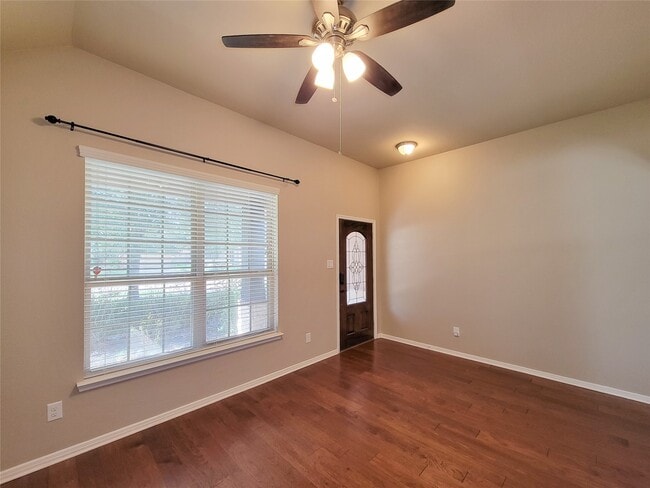 Building Photo - 24130 Via Renata Dr