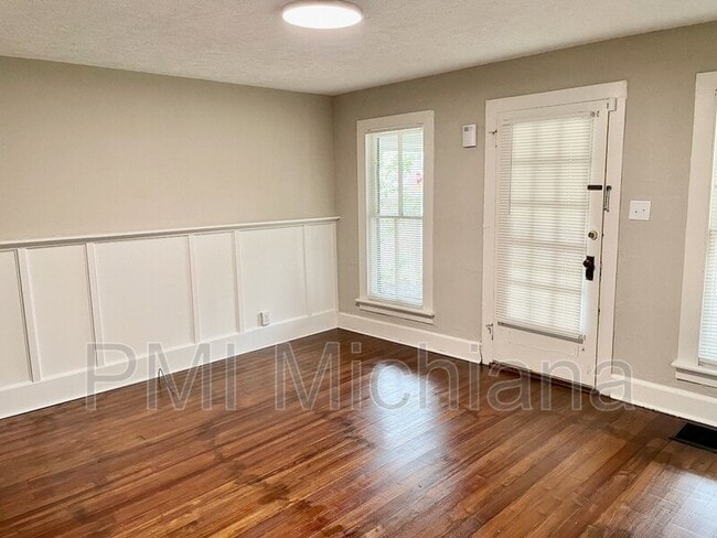 Building Photo - 514 W Madison St