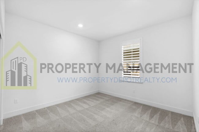 Building Photo - Stunning New 4 Bed / 3 Bath Home | Built i...