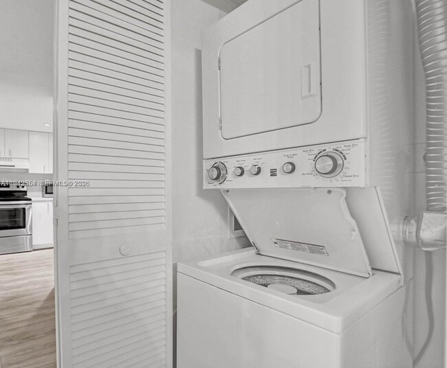 Building Photo - 1 Alhambra Cir