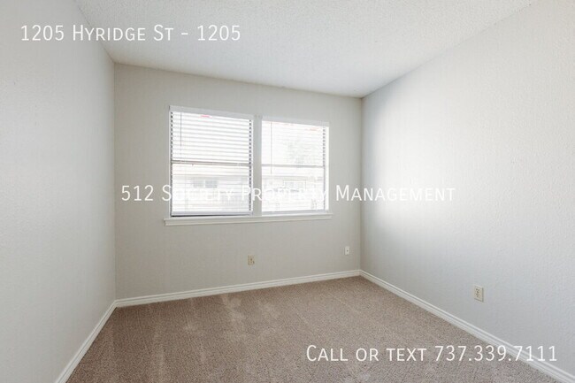 Building Photo - 1205 Hyridge St