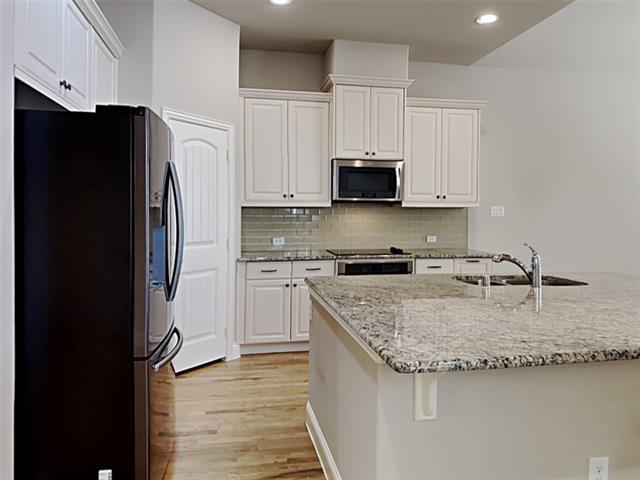 Building Photo - 922 Dartford Dr