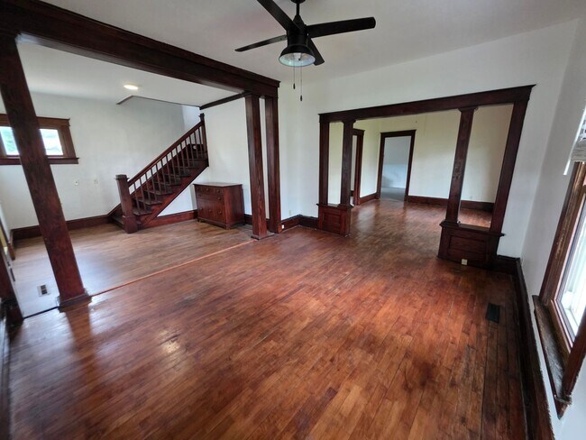Building Photo - 4 Bed 2 Bath Single Family Home in Wisconsin Rapids
