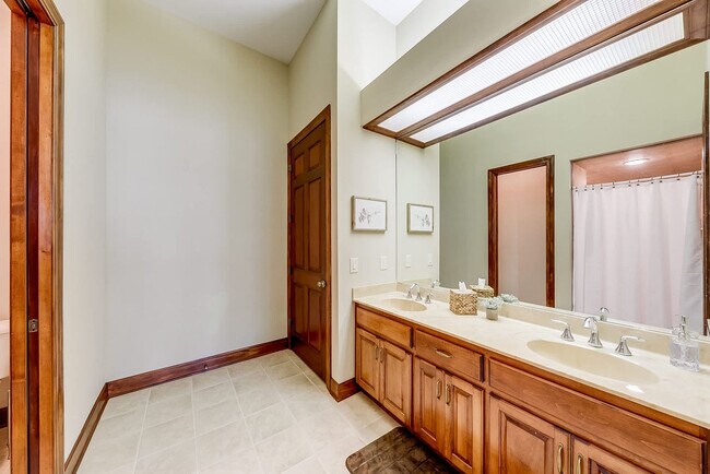 Building Photo - 357 Wilfar Strasse