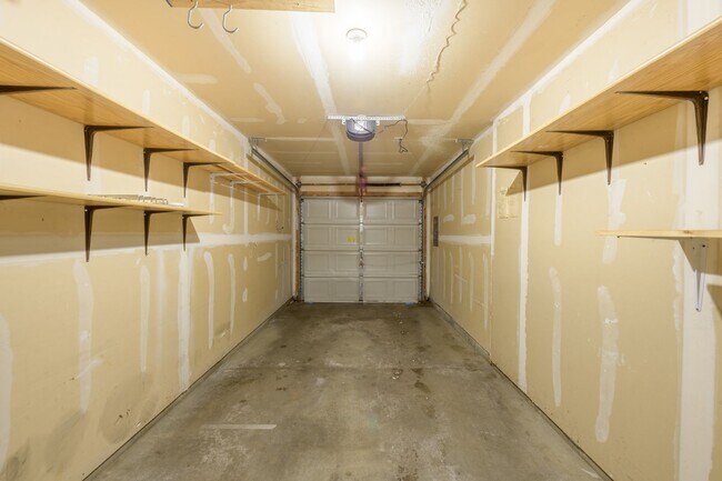 Building Photo - 2BD / 2BA Coon Rapids townhome. Completely renovated!!! Dont miss out!