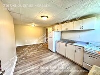 Building Photo - 216 Oneida St