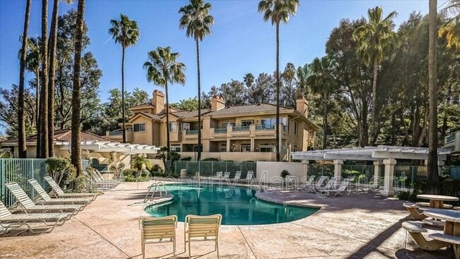 Building Photo - 23926 Arroyo Park Dr