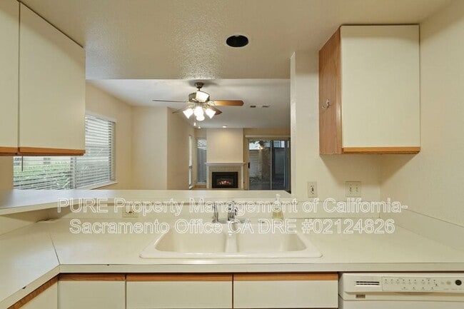 Building Photo - 9200 Madison Green Ln