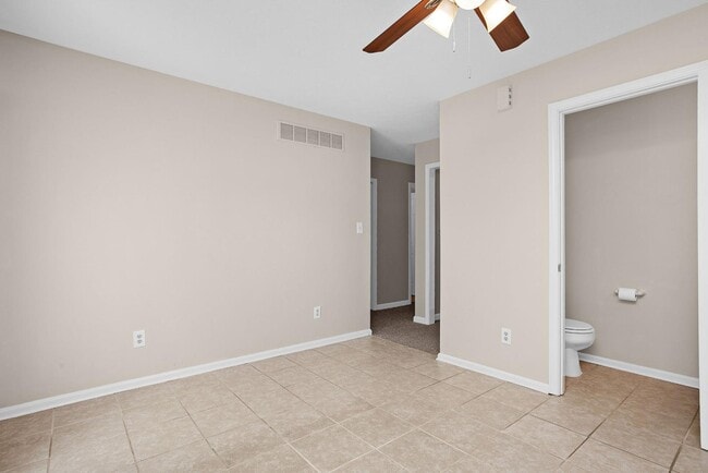 Building Photo - 707 Princeton Dr