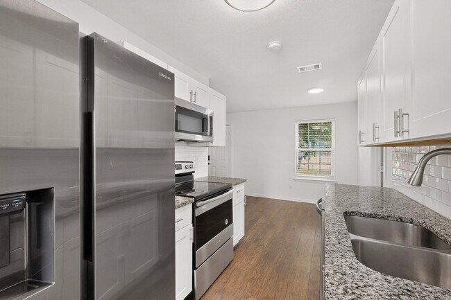 Building Photo - 10332 Grabbs Ln