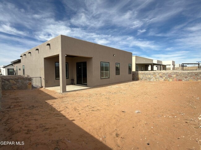 Building Photo - 15372 Imagine Dr