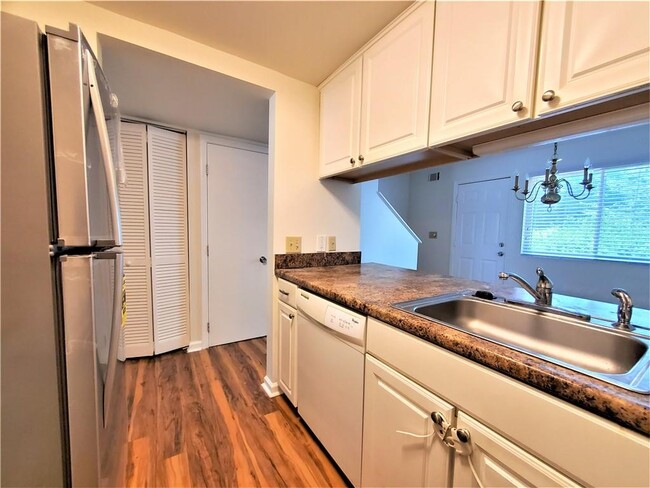 Building Photo - 66 Country Pl Ct