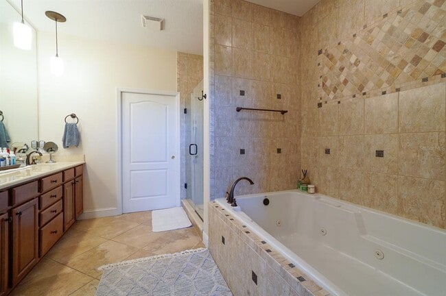 Building Photo - 913 Lotus Vista Dr