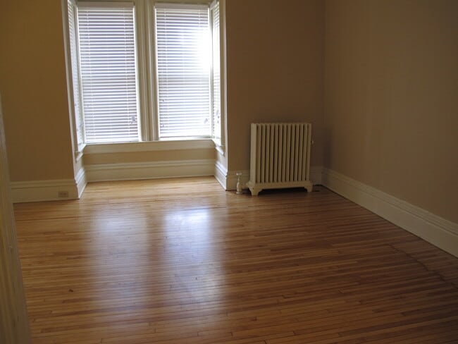 Building Photo - The Holly Duplex