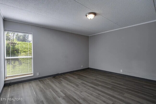 Building Photo - 400 Dublin Dr