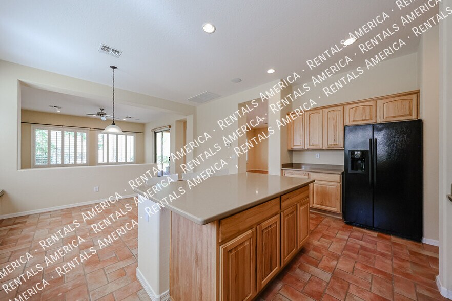 Building Photo - 2348 W River Rock Ct