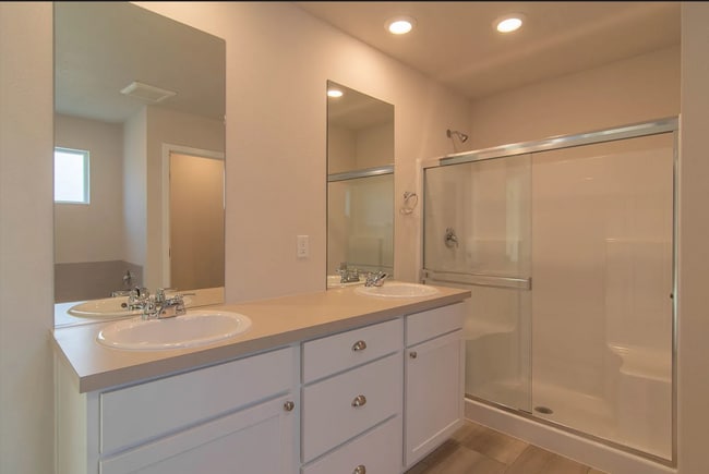 Building Photo - 24467 E Feather Ct
