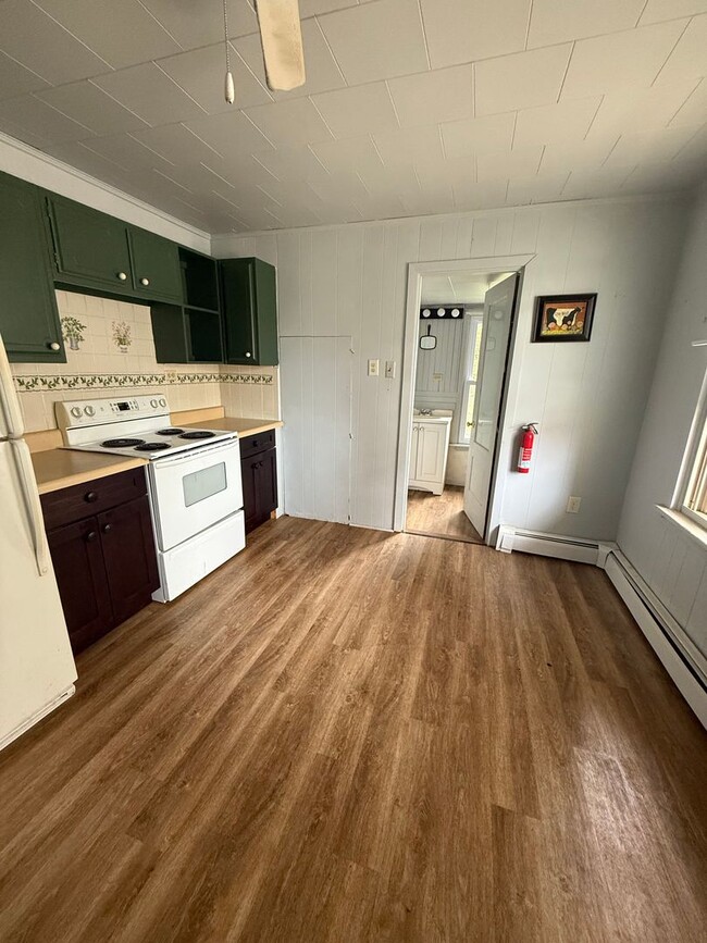 Building Photo - 2 bedroom with a bonus room! Newville PA!