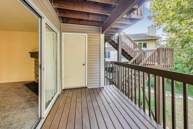 Building Photo - 534 River Front Cir