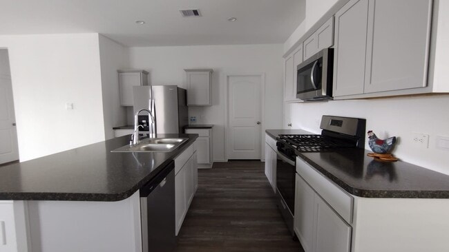 Building Photo - 24315 Saddlestone Green Dr
