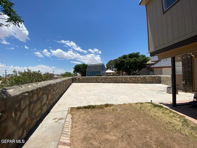 Building Photo - 11622 Cayuga Cir