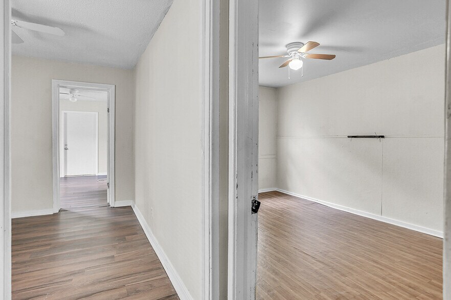 Building Photo - 1013 Carroll St