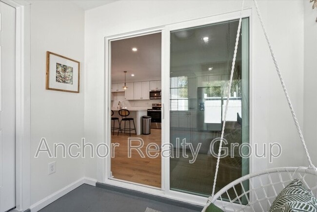 Building Photo - 630 Orangewood Dr