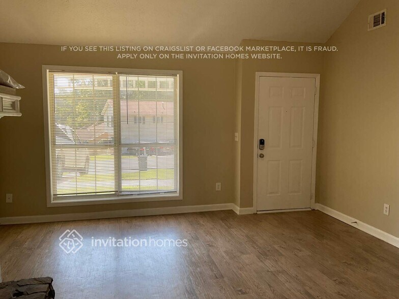 Building Photo - 5252 Station Cir