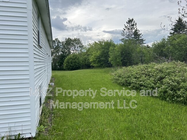 Building Photo - 51 Glenwood Dr