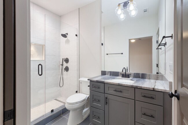 Building Photo - Conveniently Located 4bd/3ba Home Minutes From ATLBeltLine w/ Private Backyard!