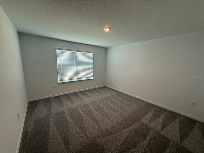 Building Photo - 3565 Dahlia Dr