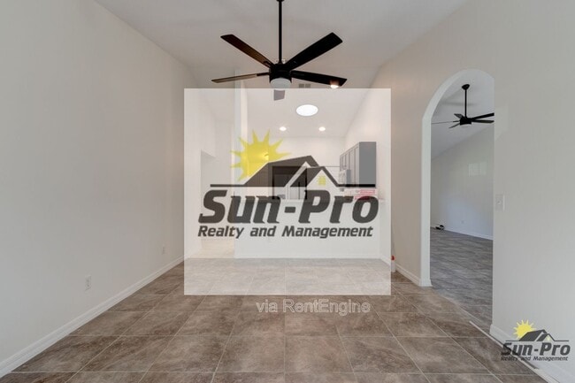 Building Photo - 5505 Magnolia Ave