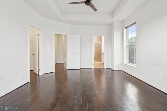 Building Photo - 46073 Hall Rd
