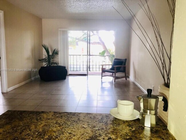 Building Photo - 7960 N Colony Cir