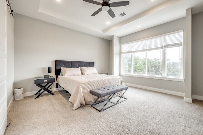 Building Photo - 4804 Gano St