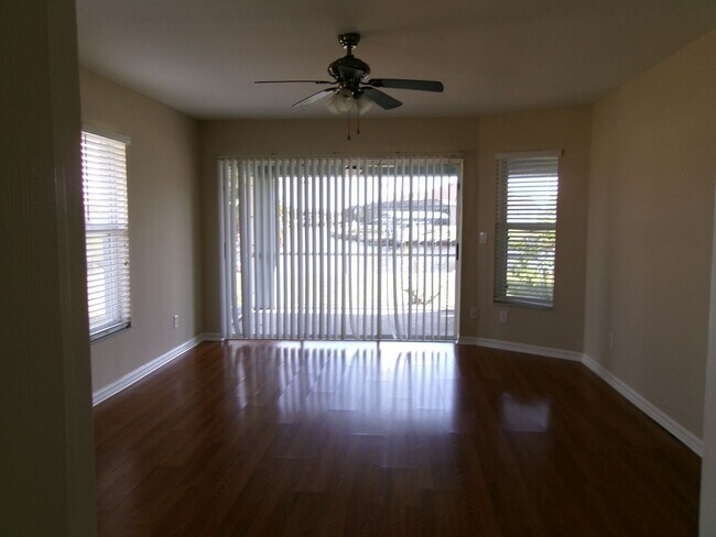 Building Photo - 1709 NW 36th Pl
