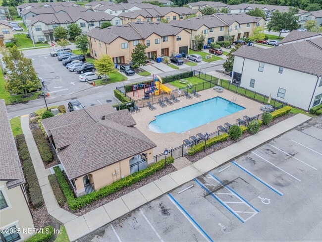 Building Photo - 422 Cabernet Pl