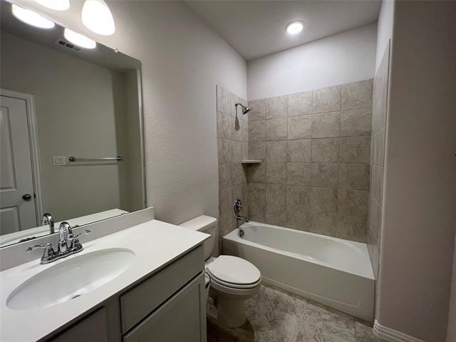 Building Photo - 717 Parkside Dr