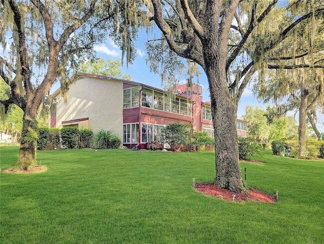Building Photo - 700 Midway Dr