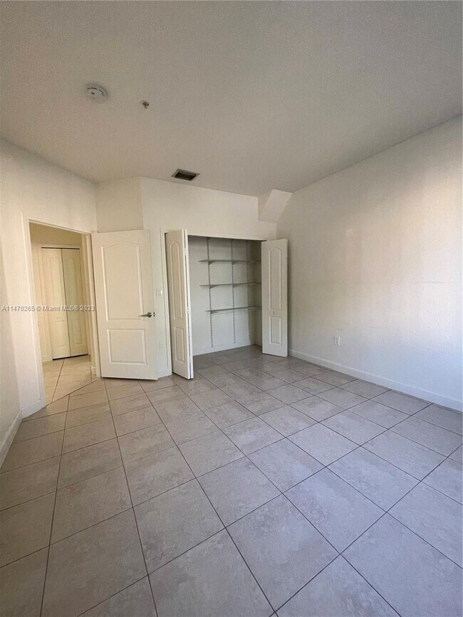Building Photo - 17800 NW 73rd Ave