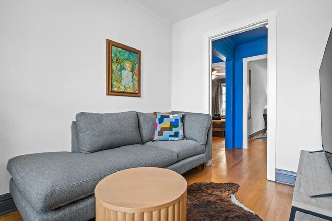 Building Photo - 3549 N Janssen Ave