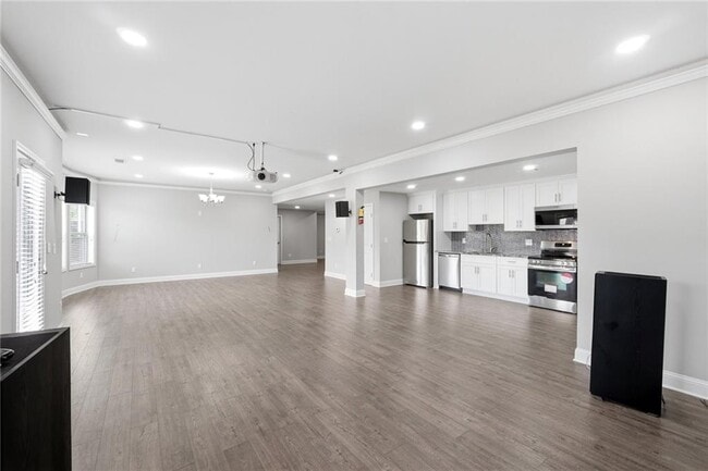 Building Photo - 304 Cochin Dr