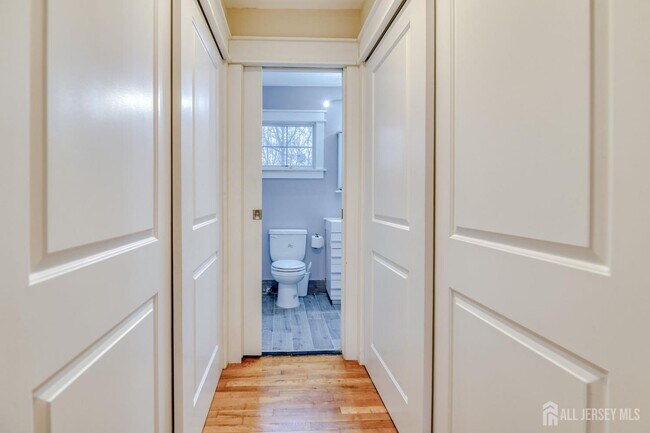 Building Photo - 30 Clara Dr